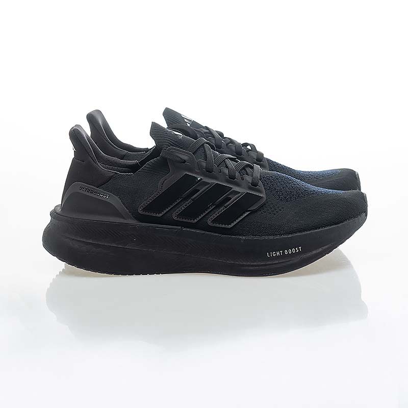 adidas 愛迪達 男女鞋 ULTRABOOST 5 跑鞋 運動鞋 ID8812