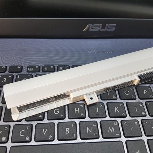 TOSHIBA 東芝 PA5186U-1BRS  電池 R50-B,R50-C,S50-B,S50D-B,S50DT-B S50T-B,S55-B,S55D-B,S55DT-B S55T-B C50-B,C50D-B,C50Dt-B,C55-B C55D-B,L50-B,L50DT-B,L50T-B L55-B,L55D-B,L55Dt-B,L50D-B,L50T-B PA5195U-1BRS L50-B L55-B C50