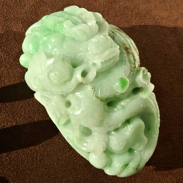 龍騰如意飛黃騰達 天然緬甸A貨 厚實豆青翡翠