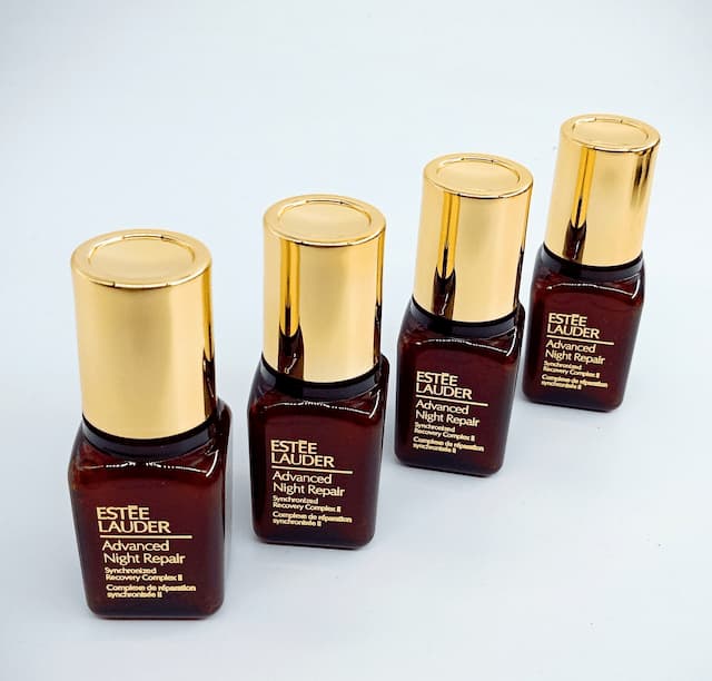 ESTEE LAUDER 雅詩蘭黛 特潤超導修護露7ML*4入 超值特惠組合